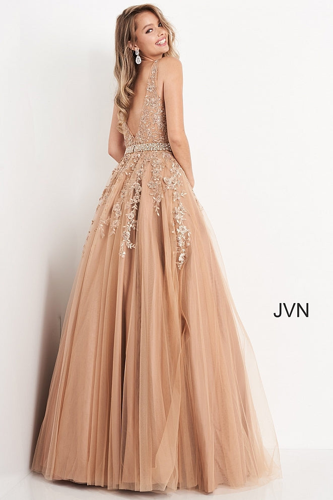 Jovani JVN00925 is a Stunning Tulle Ballgown with a Plunging neckline And Crystal Waistband. Embellished Lace Bodice & Tulle Skirt with appliques spilling onto the skirt. Beautiful Gown! JVN 00925 