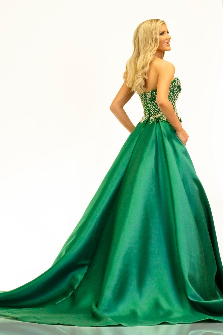 Johnathan-Kayne-2333-Emerald-pageant-dress-sweetheart-neckline-strapless-embellished-bodice-mermaid-overskirt