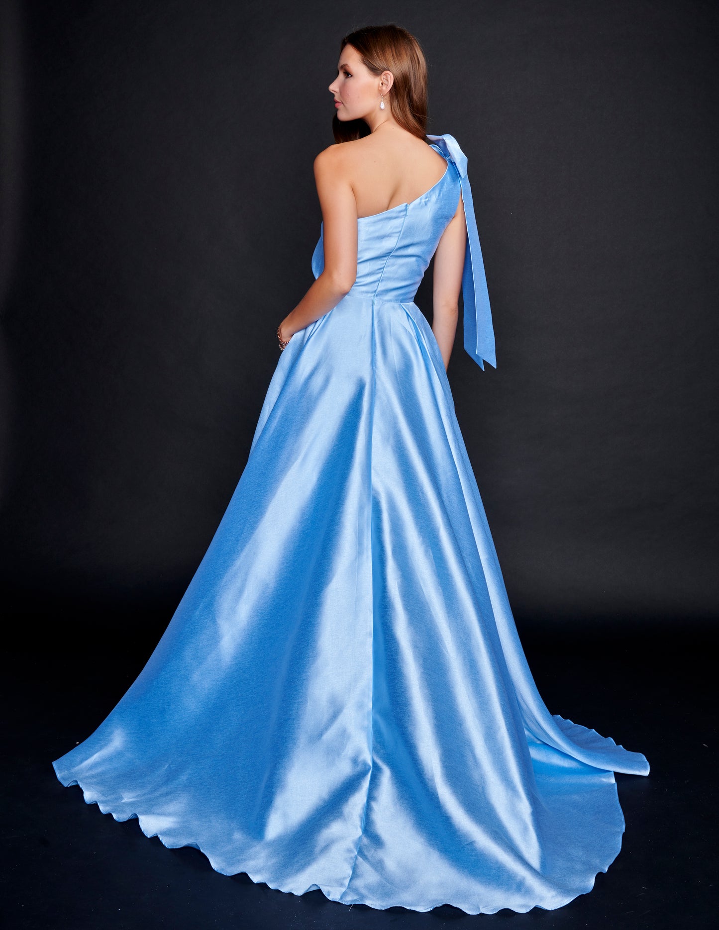Nina Canacci 6588 One Shoulder Prom Dress with a Bow on the Shoulder