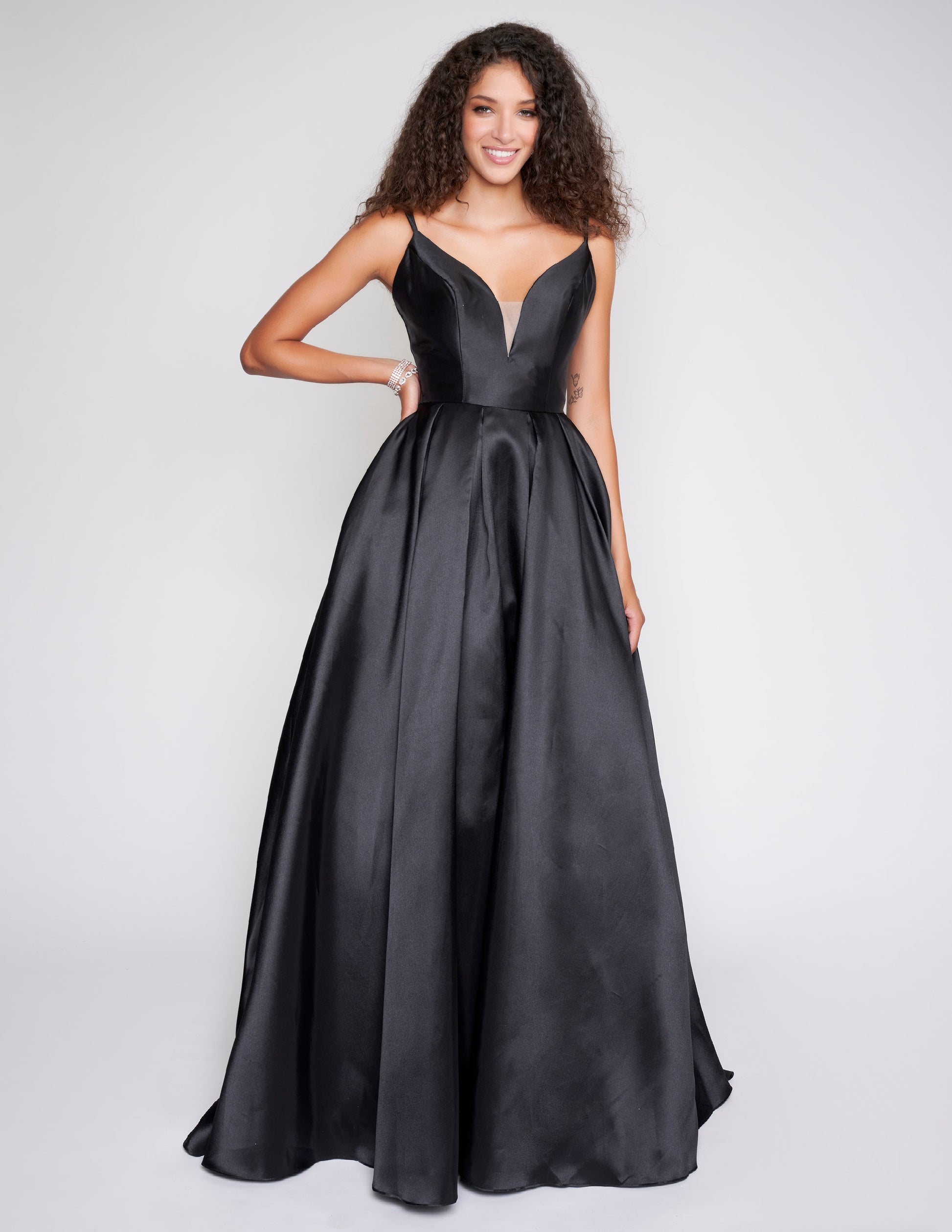 Nina Canacci B1900 Size 0 Black satin prom dress ballgown bow Formal Gown Nina Canacci B1900 Size 0 Black satin prom dress ballgown bow Formal Gown