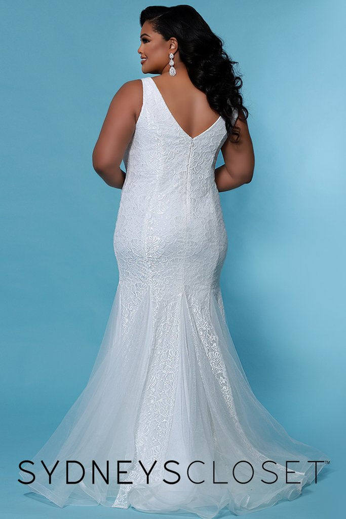 Sydney_s-Closet-SC5258-Ivory-Wedding-Dress-back-lace-fitted-plus-sized-mermaid-bridal-gown.jpg