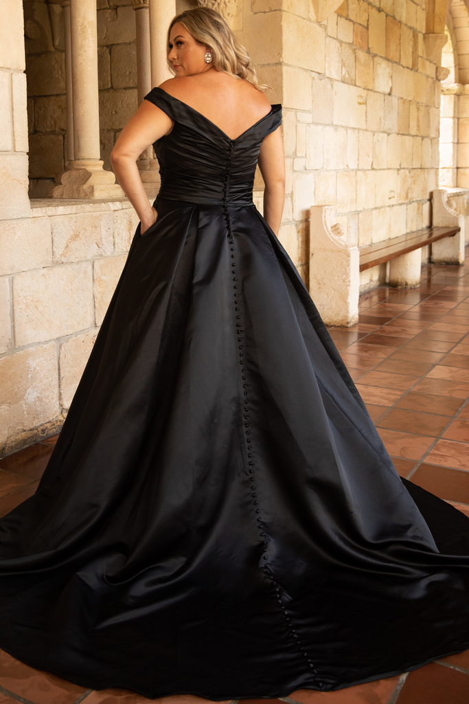 Sydney_sCloset-SC5257-black-weddingdress-back