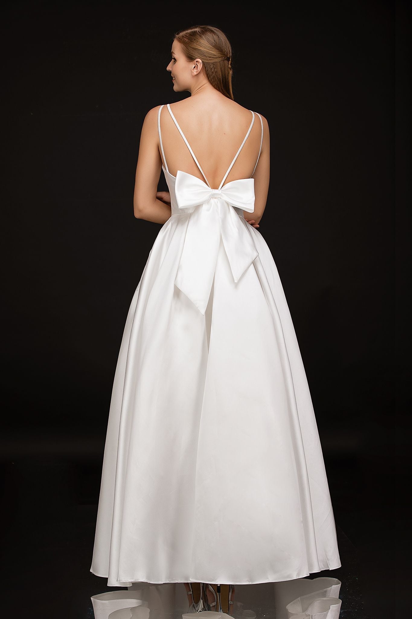 Nina Canacci B1900 White satin prom dress ballgown with bow size 14 Nina Canacci B1900 White satin prom dress ballgown with bow size 14