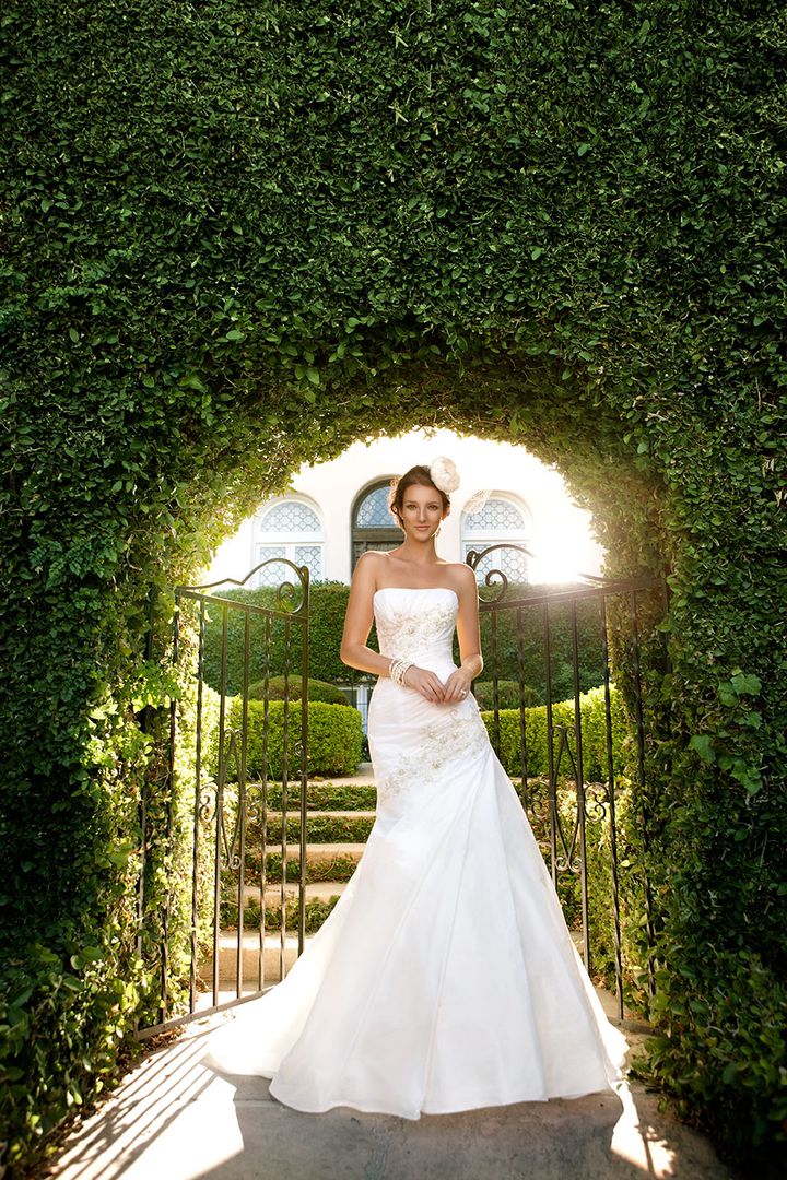 Casablanca Bridal Gown Style 2026 Size 20 Ivory / Silver Wedding Dress